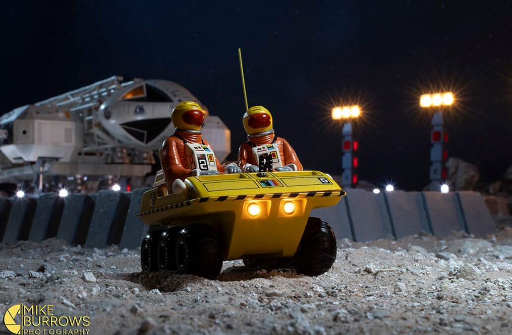 MPC/ ROUND 2 SPACE:1999 AREA 2 DIORAMA